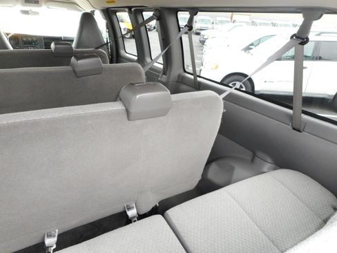 Used 2016 Chevrolet Express 3500 LT w/ LT Preferred Equipment Group image 19