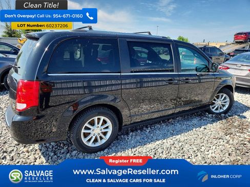 Used 2018 Dodge Grand Caravan SXT FWD image 4