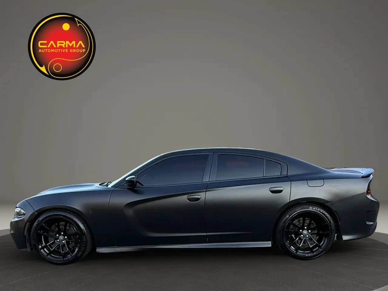 Used 2017 Dodge Charger R/T RWD image 2