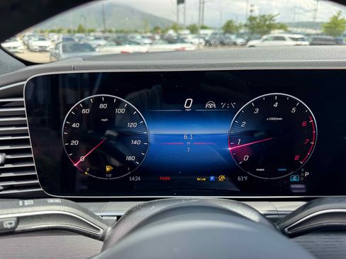 New 2025 Mercedes-Benz GLS 450 4MATIC image 18