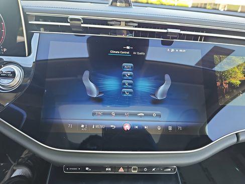 New 2026 Mercedes-Benz E 350 4MATIC Sedan image 21