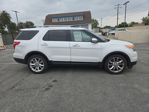 Used 2014 Ford Explorer Limited w/ Equipment Group 301A FWD image 2