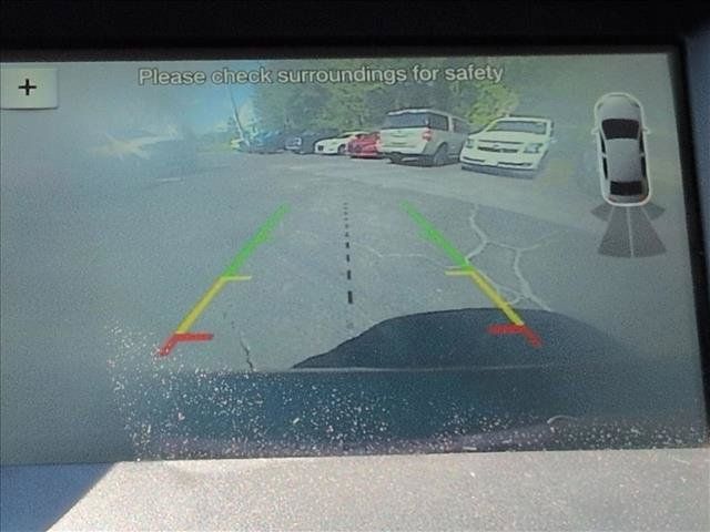 Used 2018 Ford Edge SEL FWD image 19