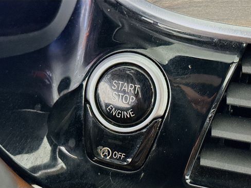 Used 2021 BMW 530i w/ Premium Package image 21