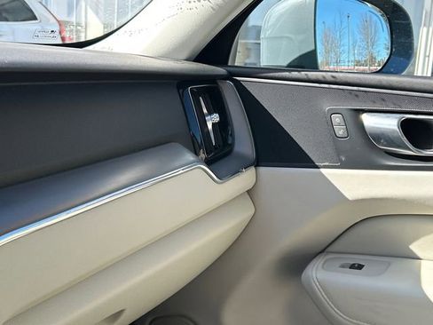 Certified 2023 Volvo XC60 B5 Core w/ Climate Package image 20