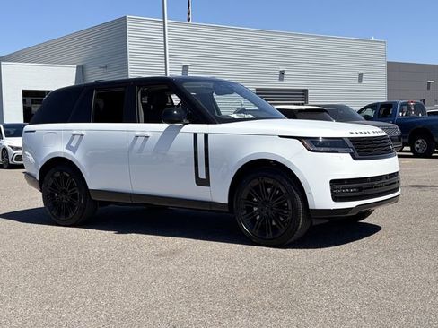Used 2026 Land Rover Range Rover SE image 4