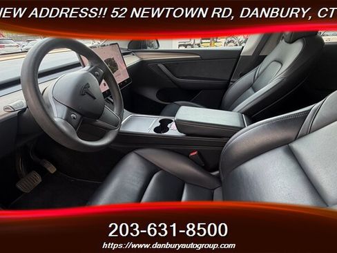 Used 2024 Tesla Model Y 2WD image 12
