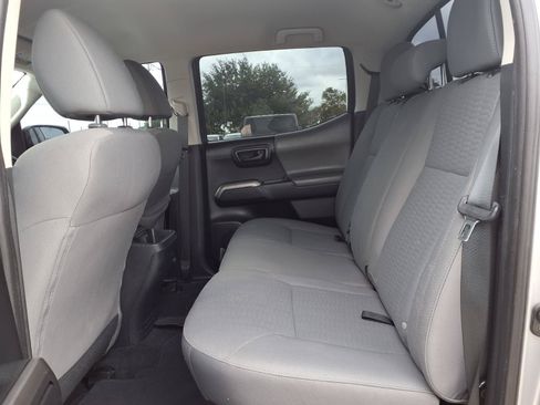 Used 2019 Toyota Tacoma SR5 RWD image 19