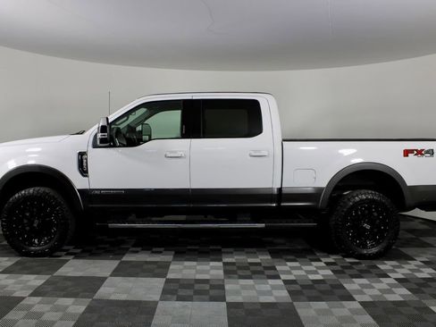 Used 2017 Ford F350 Lariat w/ Lariat Value Package image 5