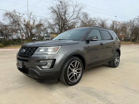 Used 2016 Ford Explorer Sport w/ Equipment Group 401A image 2