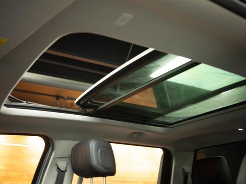 Used 2024 Toyota Tundra Limited image 30