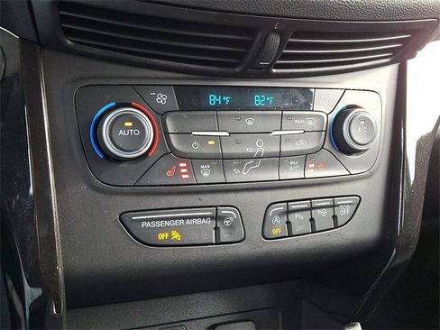 Used 2019 Ford Escape Titanium w/ U9j03 - Titanium Tow Package image 17