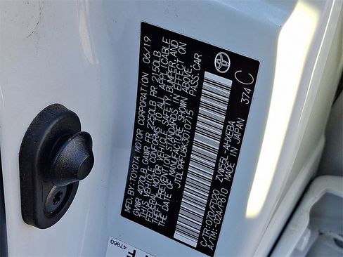 Used 2019 Toyota Prius LE image 27