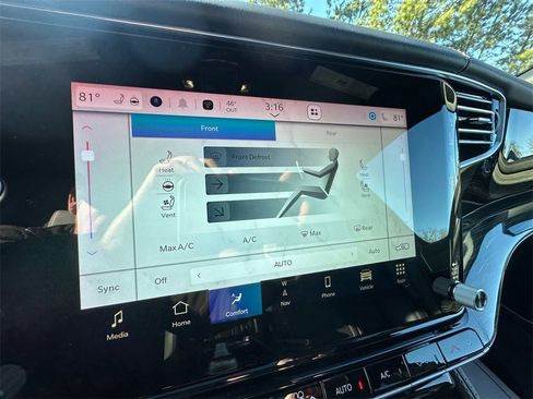 Used 2022 Jeep Wagoneer Series III w/ Premium Group I image 25