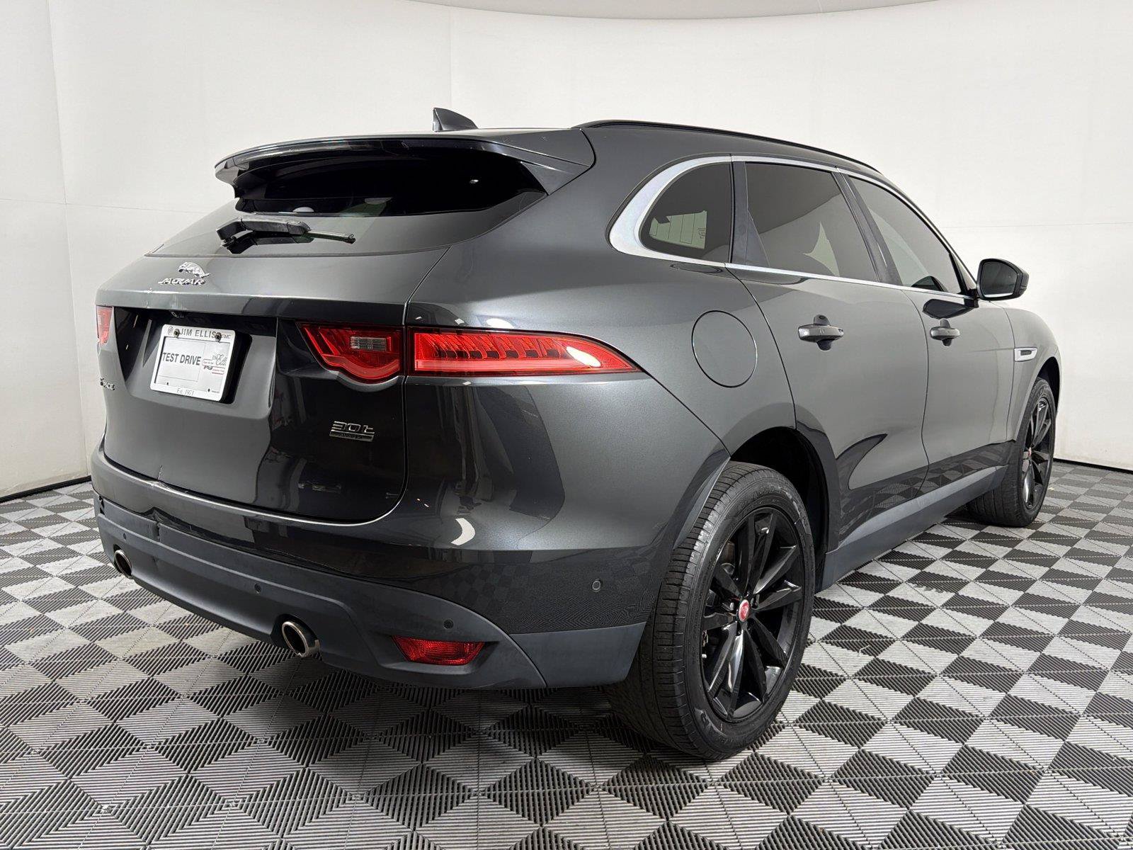 Used 2019 Jaguar F-PACE Prestige AWD/4WD image 5