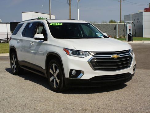 Used 2018 Chevrolet Traverse LT AWD/4WD image 2