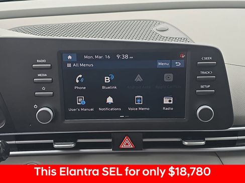 Used 2023 Hyundai Elantra SEL image 28