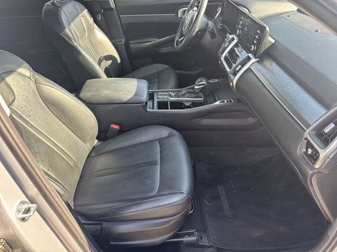 Used 2021 Kia Sorento S image 13
