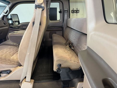 Used 1999 Ford F250 XLT image 20