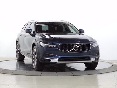 Used 2025 Volvo V90 B6 Cross Country Ultra