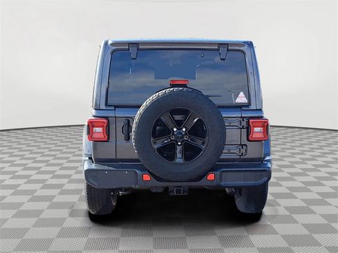 Used 2022 Jeep Wrangler Unlimited Sahara image 4