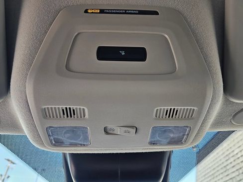 Used 2025 Ford Transit 250 148 High Roof RWD image 31