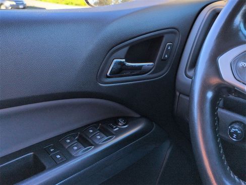 Used 2021 Chevrolet Colorado Z71 w/ Z71 Midnight Edition image 28