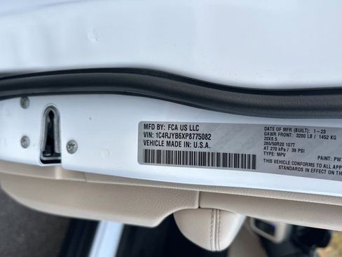 Used 2023 Jeep Grand Cherokee 4WD 4xe image 37