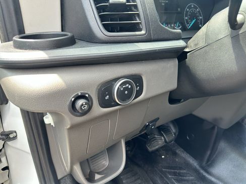 Used 2022 Ford Transit 350 DRW RWD image 20