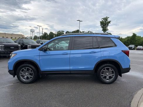 Used 2024 Honda Passport TrailSport image 7