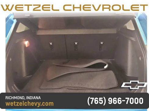 Used 2025 Chevrolet Trax LT FWD image 7