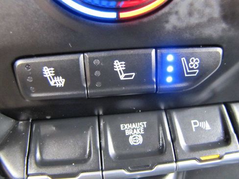 Used 2022 Chevrolet Silverado 3500 LTZ w/ LTZ Convenience Package image 45