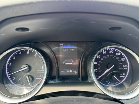 Used 2018 Toyota Camry LE FWD image 24
