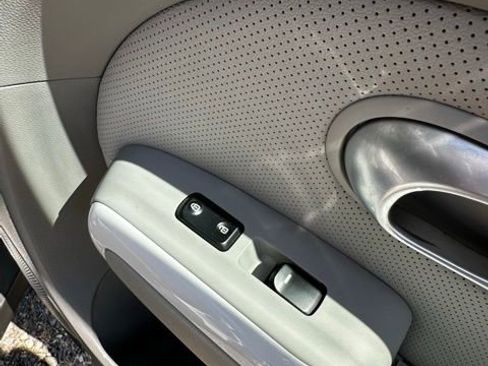 Used 2016 Kia Soul EV + w/ Sun & Fun Package FWD image 19