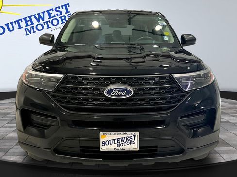 Used 2023 Ford Explorer 4WD image 2
