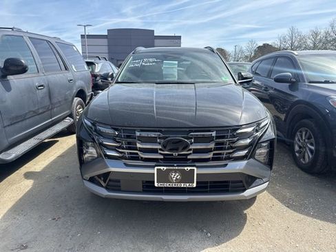 Certified 2025 Hyundai Tucson Limited image 3