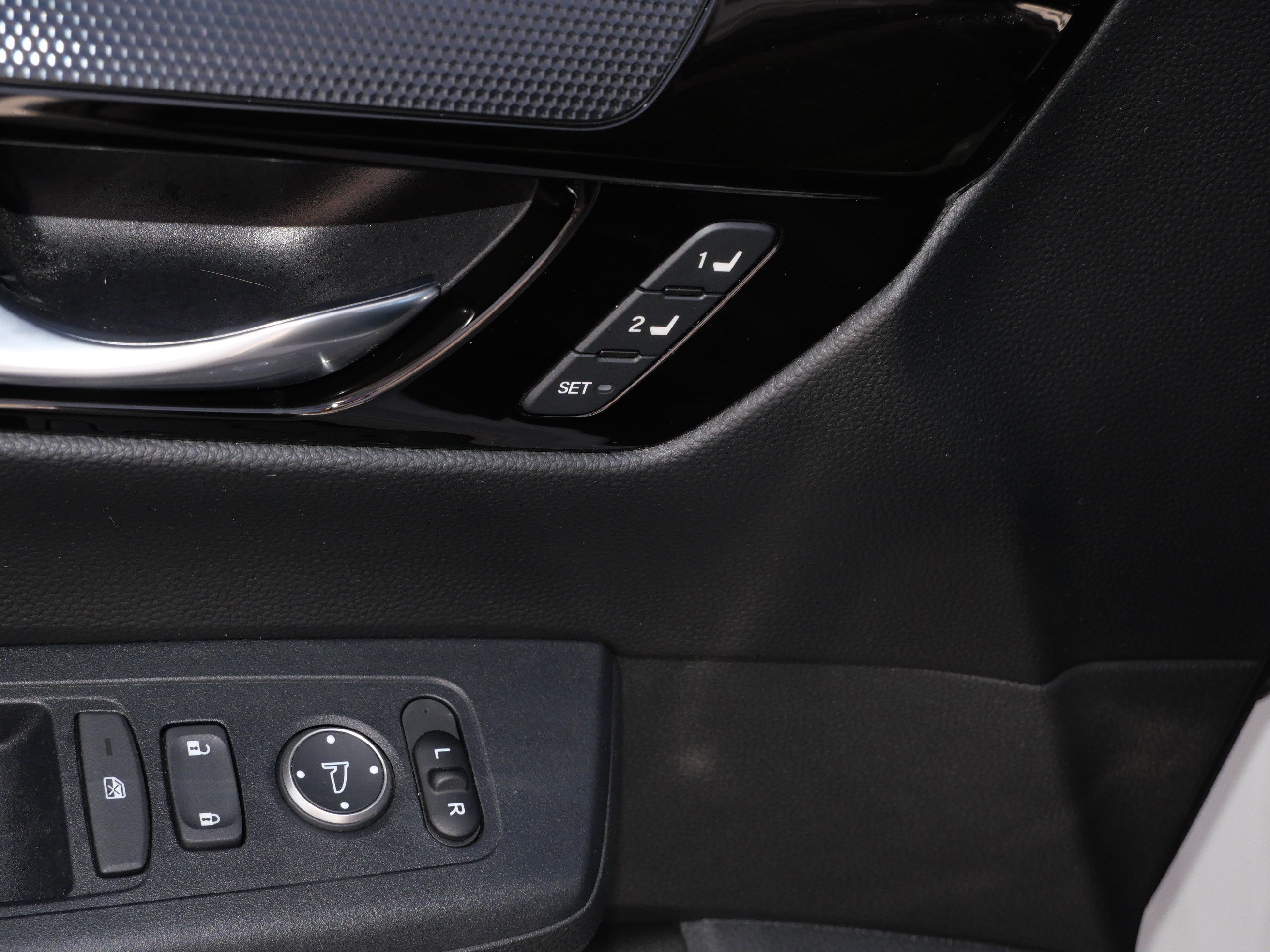 Used 2024 Honda CR-V EX-L image 19