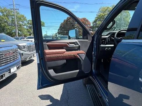 New 2026 GMC Sierra 2500 Denali Ultimate AWD/4WD image 12