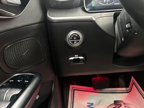 Used 2023 Mercedes-Benz C 300 Sedan image 33