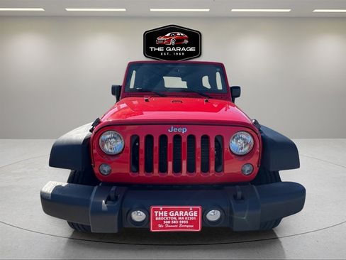 Used 2015 Jeep Wrangler Unlimited Sport w/ Connectivity Group image 8