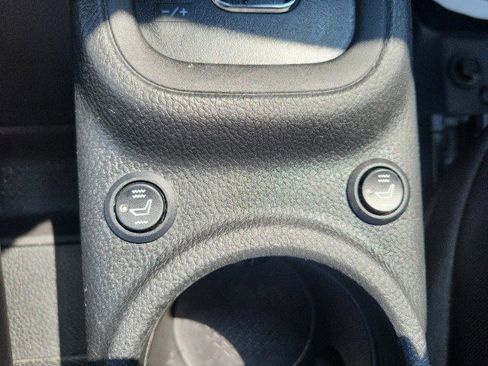 Used 2016 Jeep Wrangler Unlimited Sport w/ Connectivity Group image 13