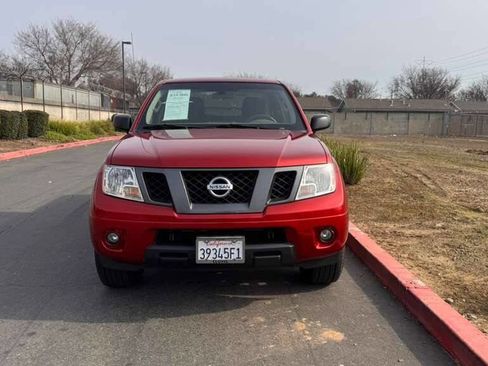 Used 2012 Nissan Frontier SV w/ Sport Appearance Pkg image 8