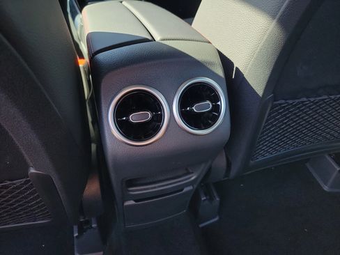 New 2026 Mercedes-Benz GLB 35 AMG 4MATIC image 9