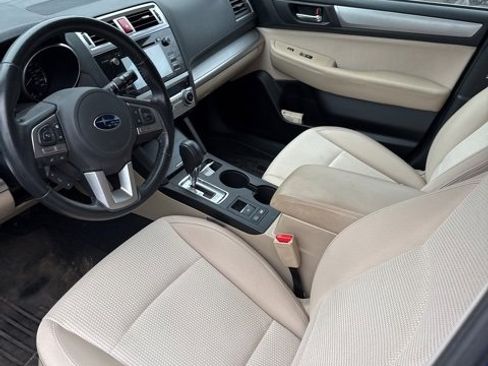Used 2015 Subaru Outback 2.5i Premium image 12