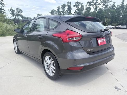 Used 2015 Ford Focus SE FWD image 9