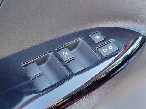 New 2025 Mitsubishi Eclipse Cross LE image 17