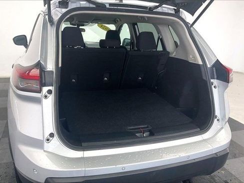 Used 2024 Nissan Rogue S AWD/4WD image 27