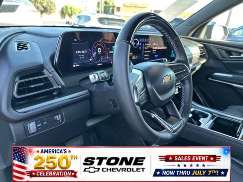 Certified 2026 Chevrolet Traverse High Country FWD image 12