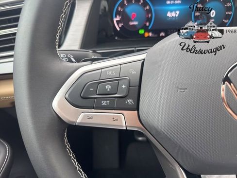 New 2026 Volkswagen Atlas Cross Sport SE image 15