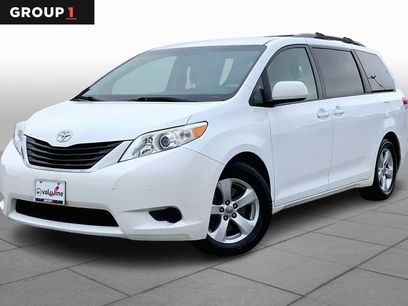 Used 2014 Toyota Sienna LE